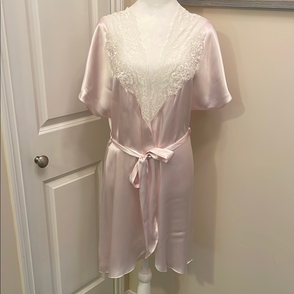 Linea Donatella Pink and White Lace Robe Sequins & Beads lingerie nighty EUC - Picture 1 of 15